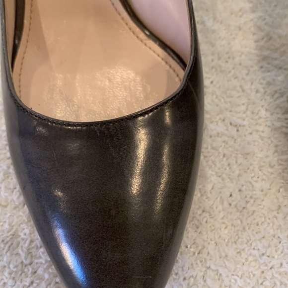 New Prada Gray Leather Closed Toe Heels Made in Italy in Size 35.5/ 5.5 - Picture 6 of 13